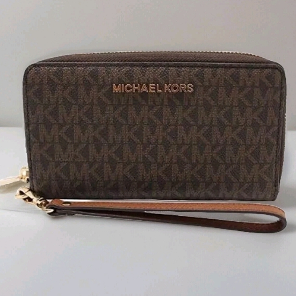 Michael Kors Jet Set Travel Monogram Large Flat Phone Case Wristlet Wallet